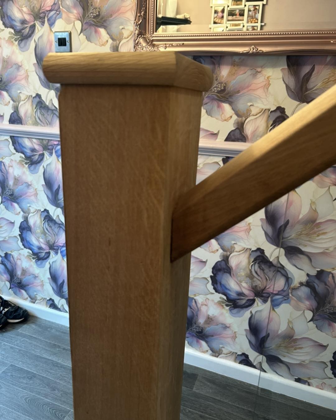 Oak-clad newel post and handrail